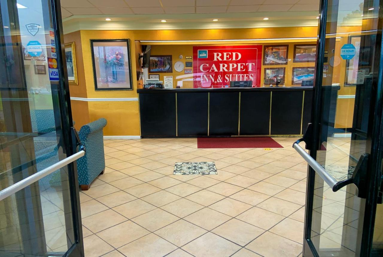 Red Carpet Motel 2*